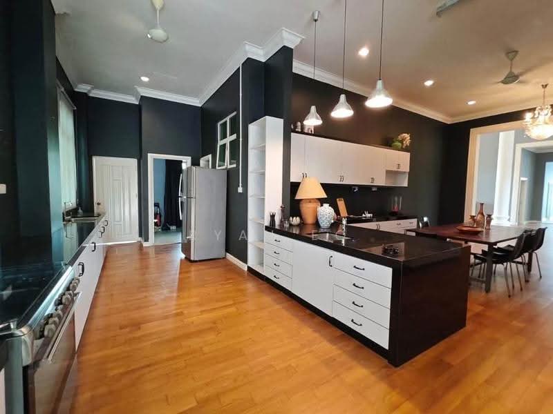 Rumah Banglo untuk Dijual di Leisure Farm (Gelang Patah) - Ryan Eo - Kitchen - PropertyGuru.com.my