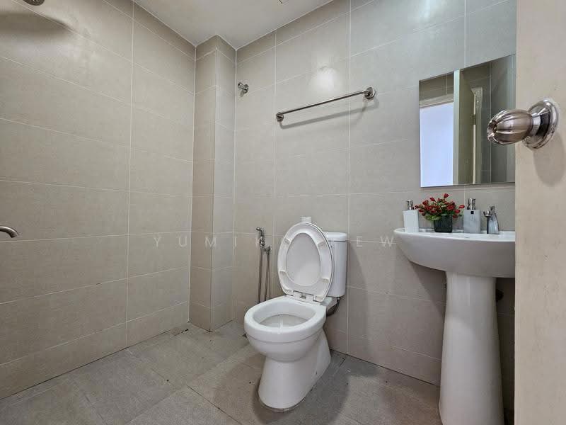 Semi-Detached House for Sale in Taman Lestari Perdana (Seri Kembangan) - Yumiko Kew - Bathroom - PropertyGuru.com.my