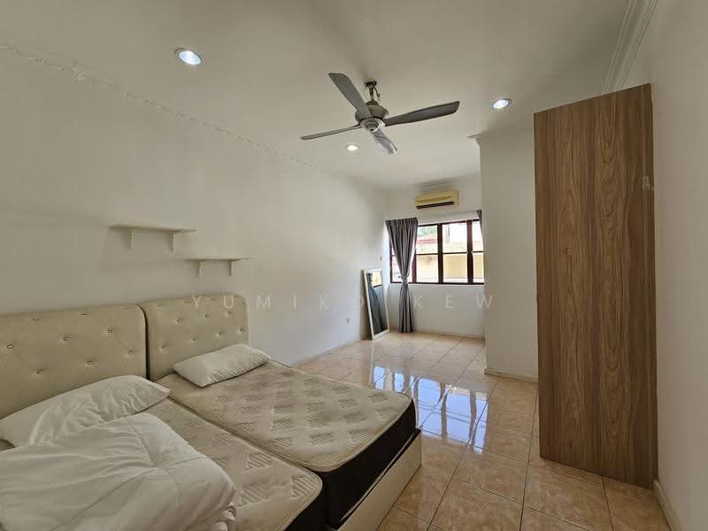 Semi-Detached House for Sale in Taman Lestari Perdana (Seri Kembangan) - Yumiko Kew - Bedroom - PropertyGuru.com.my