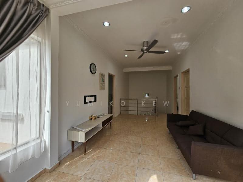 Semi-Detached House for Sale in Taman Lestari Perdana (Seri Kembangan) - Yumiko Kew - Living Room - PropertyGuru.com.my