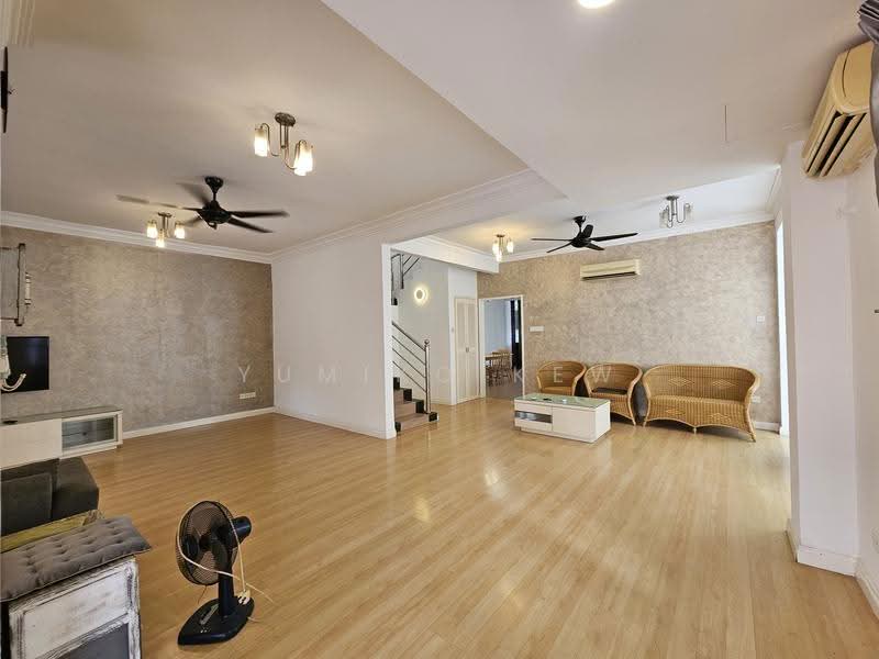 Semi-Detached House for Sale in Taman Lestari Perdana (Seri Kembangan) - Yumiko Kew - Living Room - PropertyGuru.com.my