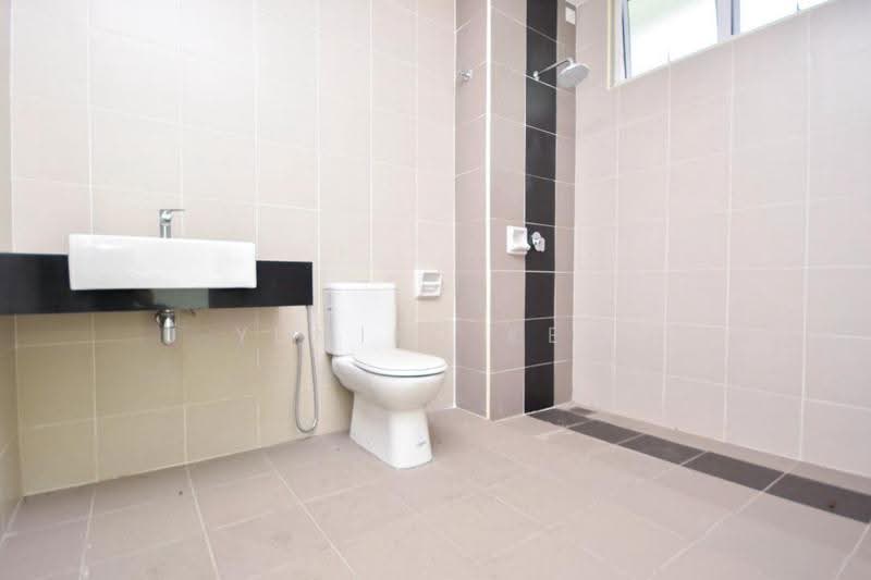 Rumah Teres 2.5-Tingkat untuk Dijual di Seri Kembangan (Selangor) - Yumiko Kew - Bathroom - PropertyGuru.com.my