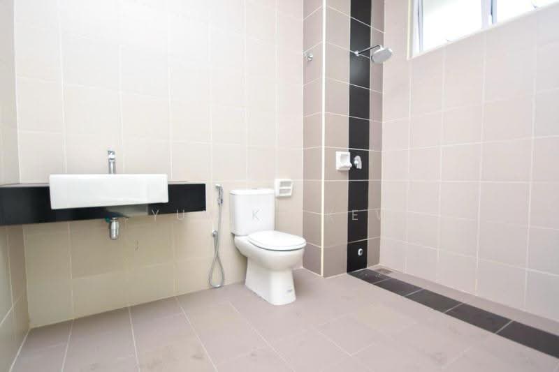 Rumah Teres 2.5-Tingkat untuk Dijual di Seri Kembangan (Selangor) - Yumiko Kew - Bathroom - PropertyGuru.com.my