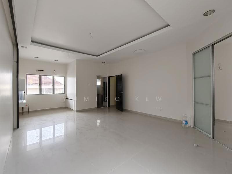 2.5-storey Terraced House for Sale in Taman Bukit Serdang (Seri Kembangan) - Yumiko Kew - Interior - PropertyGuru.com.my