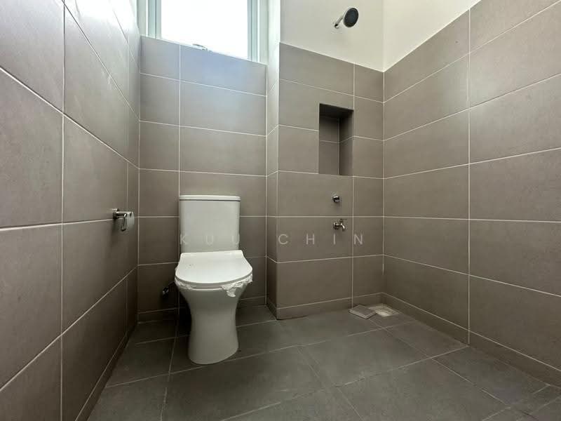 Rumah Teres 2-Tingkat untuk Dijual di Bandar Putra Kulai (Kulai) - Kuu Chin - Bathroom - PropertyGuru.com.my