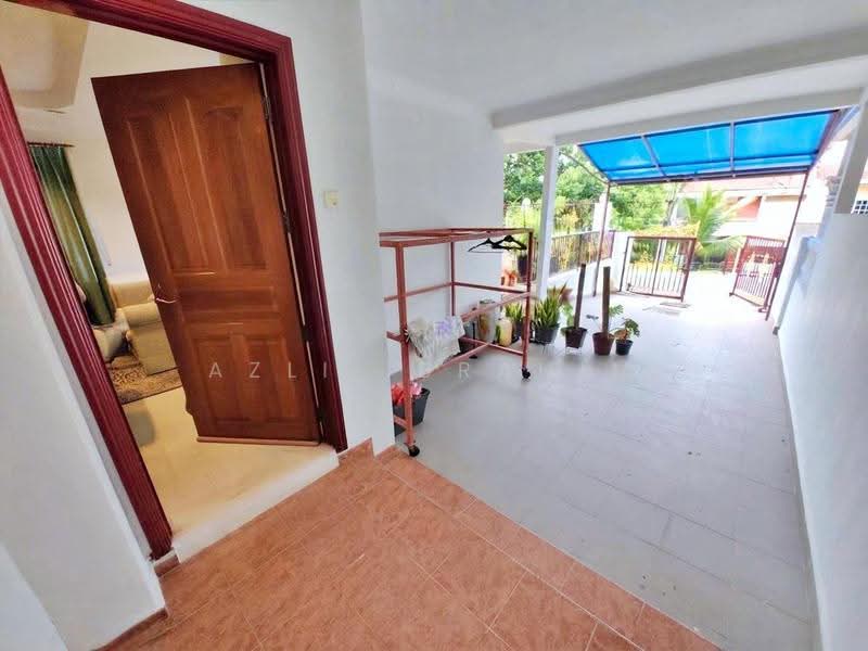 Rumah Teres 2-Tingkat untuk Dijual di Seksyen 1 Bandar Baru Bangi (Bandar Baru Bangi) - Azli Ibrahim - Exterior - PropertyGuru.com.my