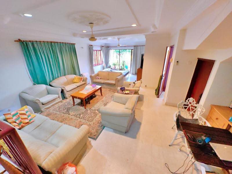 Rumah Teres 2-Tingkat untuk Dijual di Seksyen 1 Bandar Baru Bangi (Bandar Baru Bangi) - Azli Ibrahim - Living Room - PropertyGuru.com.my