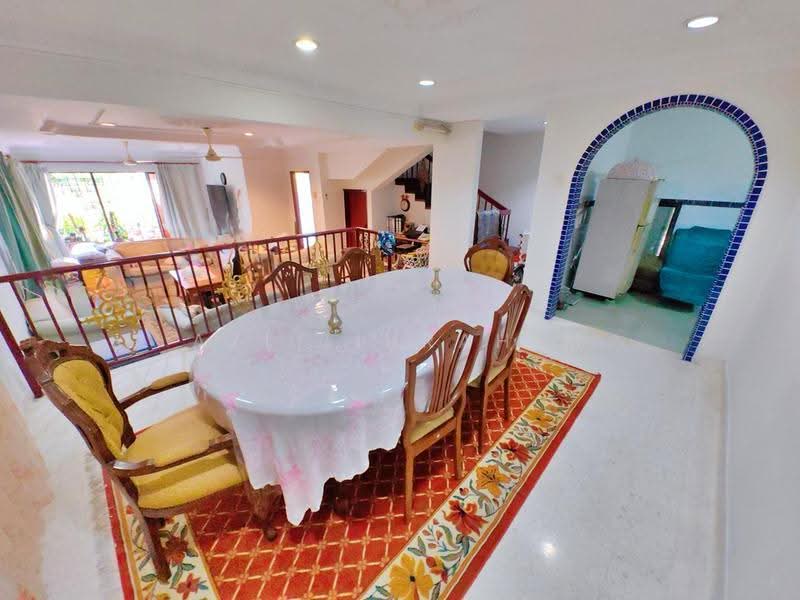 Rumah Teres 2-Tingkat untuk Dijual di Seksyen 1 Bandar Baru Bangi (Bandar Baru Bangi) - Azli Ibrahim - Living Room - PropertyGuru.com.my