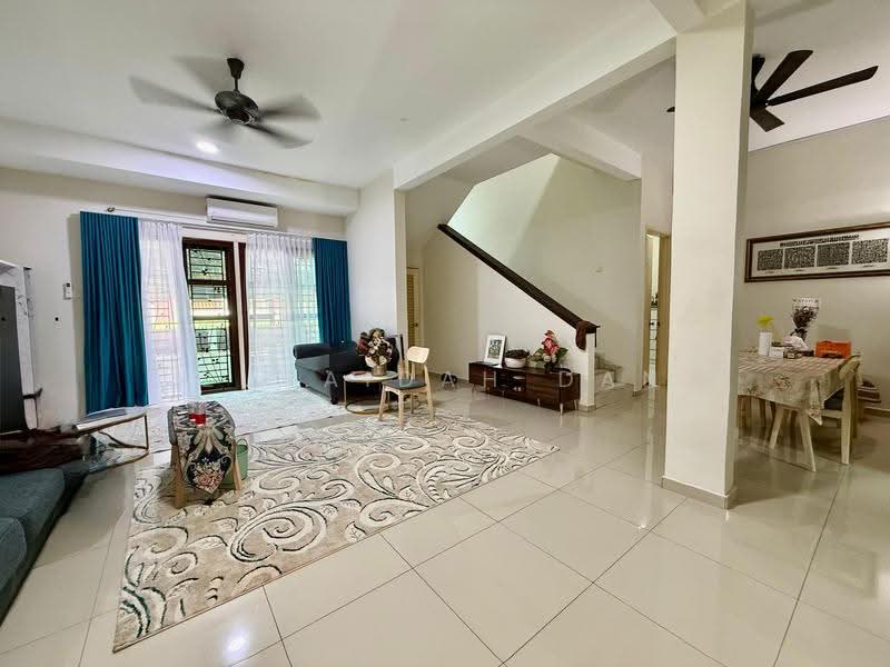 Rumah Bandar untuk Dijual di Cheras (Selangor) - Zuraidah Dan - Living Room - PropertyGuru.com.my