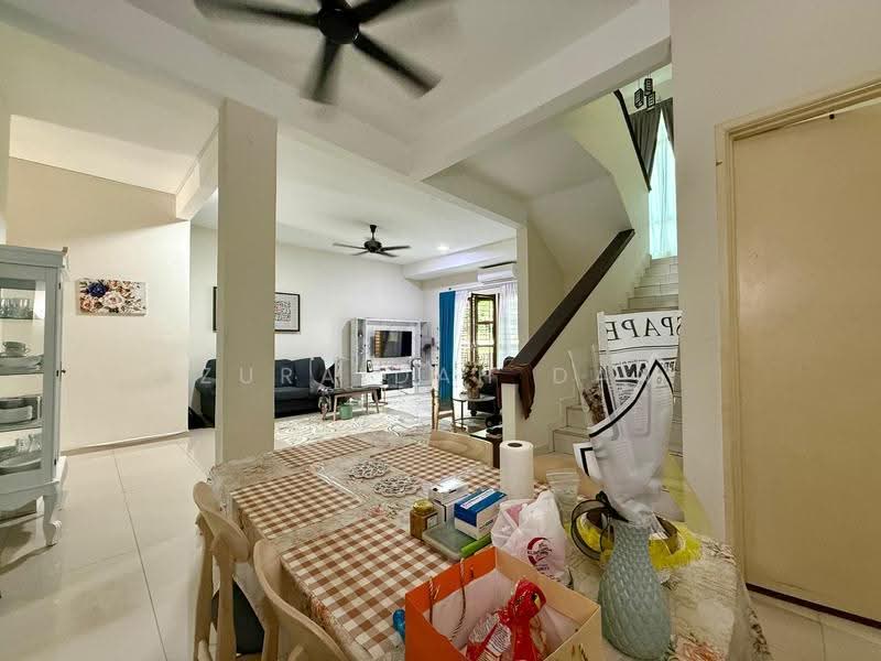Rumah Bandar untuk Dijual di Cheras (Selangor) - Zuraidah Dan - Living Room - PropertyGuru.com.my
