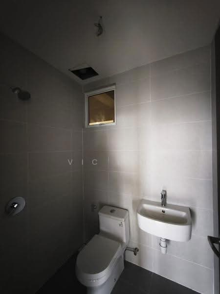 Kediaman Servis untuk Dijual di TRELLIS RESIDENCES - Vic Lim - Bathroom - PropertyGuru.com.my
