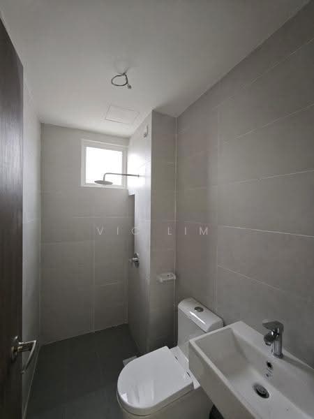 Kediaman Servis untuk Dijual di TRELLIS RESIDENCES - Vic Lim - Bathroom - PropertyGuru.com.my