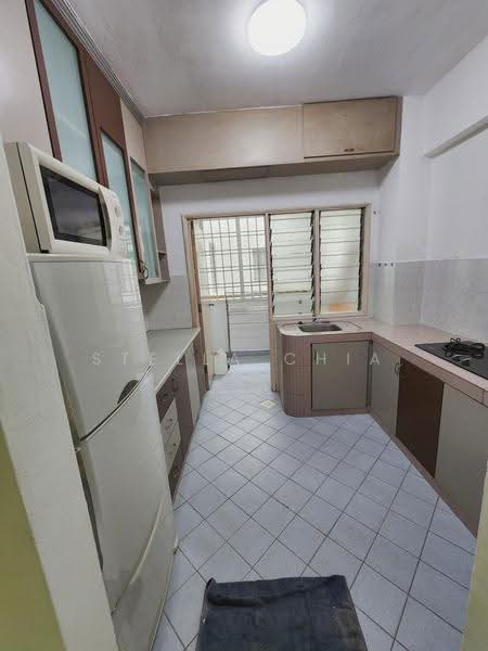 Pangsapuri untuk Disewa di Permas Ville Apartment - Stella Chia - Kitchen - PropertyGuru.com.my