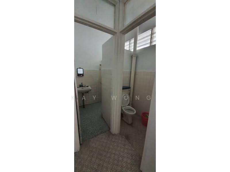 2-storey Terraced House for Sale in Jelutong (Penang) - Kay Wong - Bathroom - PropertyGuru.com.my