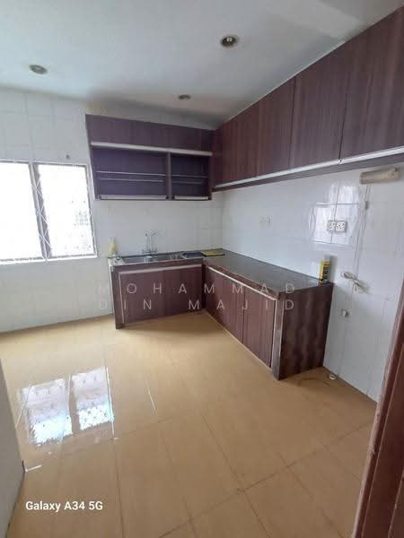 2-storey Terraced House for Sale in Seksyen 7 (Shah Alam) - Mohammad Din Majid - Kitchen - PropertyGuru.com.my