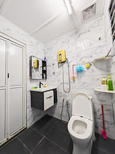 Rumah Teres 2-Tingkat untuk Dijual di BANDAR PUCHONG JAYA (Puchong) - Chow Kok Toong - Bathroom - PropertyGuru.com.my