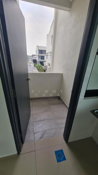 Townhouse for Sale in Taman Sentosa (Klang) - Kimmy Chua - Balcony - PropertyGuru.com.my