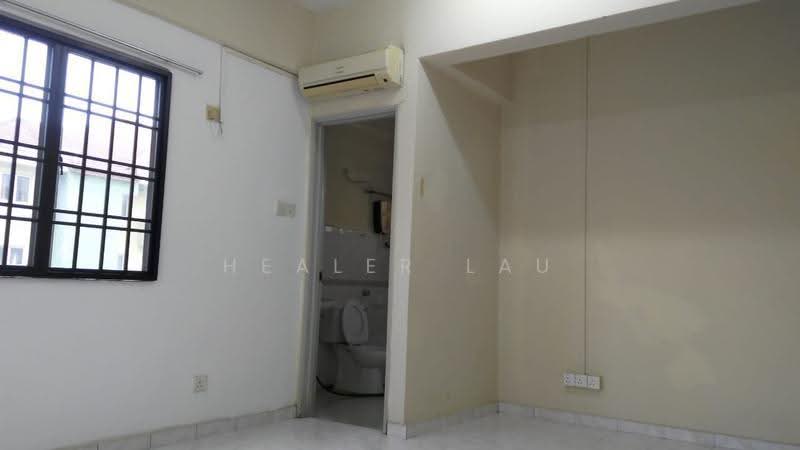 Kediaman Servis untuk Dijual di Sri Wangi - Healer Lau - Bathroom - PropertyGuru.com.my