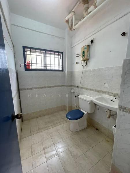 Kediaman Servis untuk Dijual di Sri Wangi - Healer Lau - Bathroom - PropertyGuru.com.my