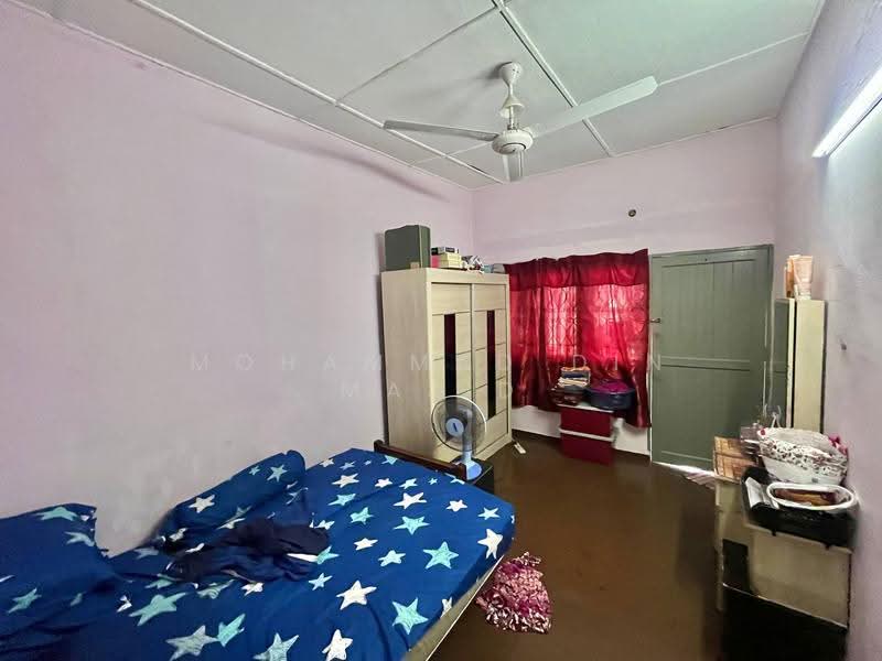 2-storey Terraced House for Sale in Taman Gembira (Klang) - Mohammad Din Majid - Bedroom - PropertyGuru.com.my