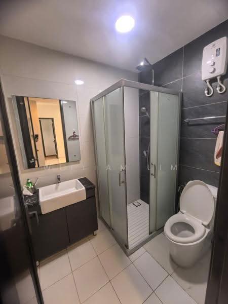 Condominium for Rent at Bay Point @ Country Garden Danga Bay - William Lim - Bathroom - PropertyGuru.com.my