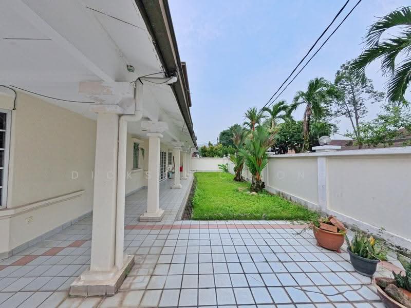2-storey Terraced House for Sale in Bandar Utama 4 (Bandar Utama) - Dickson Cheong - Exterior - PropertyGuru.com.my