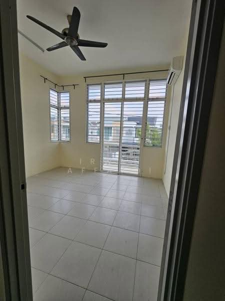 Rumah Kluster untuk Dijual di Bandar Saujana Putra (Tanjong Duabelas) - Irwan Affandi - Interior - PropertyGuru.com.my