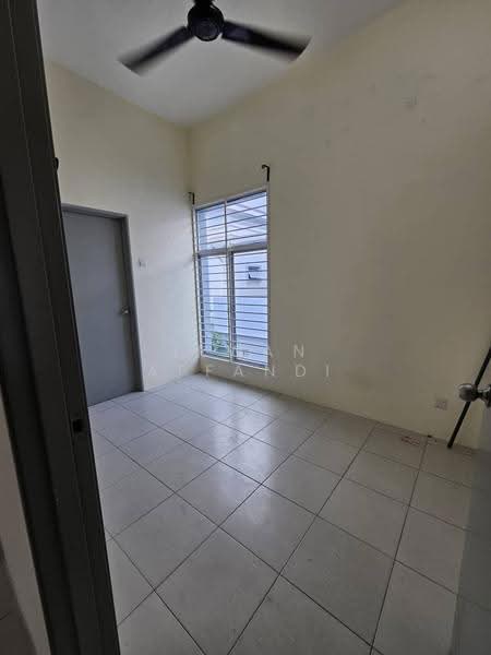 Rumah Kluster untuk Dijual di Bandar Saujana Putra (Tanjong Duabelas) - Irwan Affandi - Interior - PropertyGuru.com.my