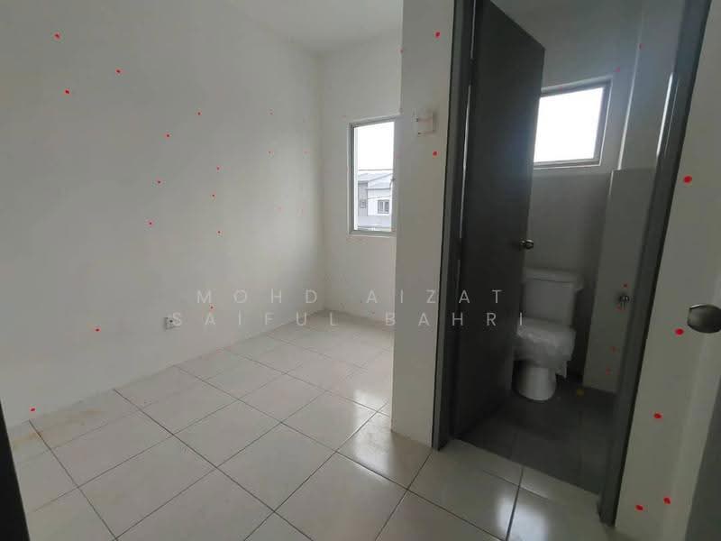 Terraced House for Sale in Sepang (Selangor) - Mohd Aizat Saiful Bahri - Bathroom - PropertyGuru.com.my