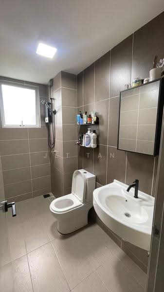 Condominium for Sale at Platinum Splendor Residence - Jet Tan - Bathroom - PropertyGuru.com.my