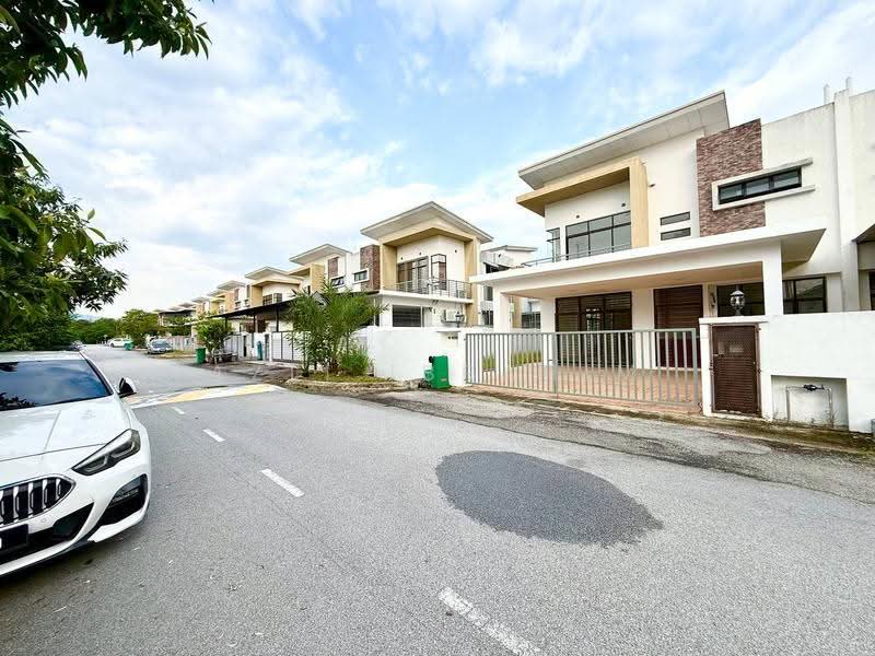 Rumah Berkembar untuk Dijual di Bandar Tasik Kesuma (Beranang) - Azli Ibrahim - Exterior - PropertyGuru.com.my