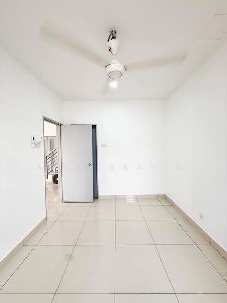 Rumah Berkembar untuk Dijual di Bandar Tasik Kesuma (Beranang) - Azli Ibrahim - Interior - PropertyGuru.com.my