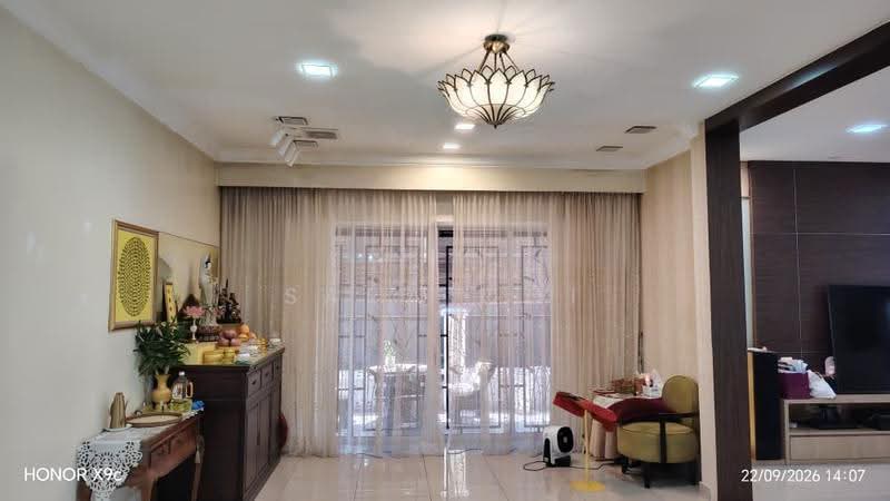 Side verandah