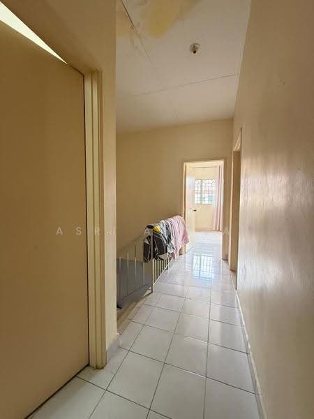 2-storey Terraced House for Sale in Taman Kajang Prima (Kajang) - Asri Annuar - Corridor - PropertyGuru.com.my
