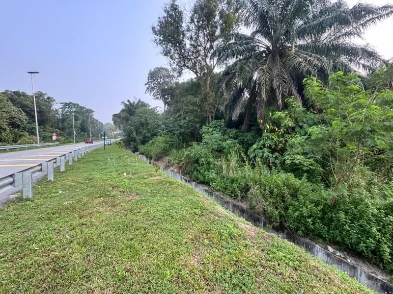 Agricultural Land for Sale in Labu (Negeri Sembilan) - Mohd Aizat Saiful Bahri - Exterior - PropertyGuru.com.my