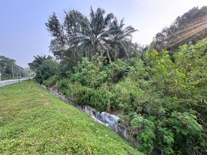 Agricultural Land for Sale in Labu (Negeri Sembilan) - Mohd Aizat Saiful Bahri - Exterior - PropertyGuru.com.my
