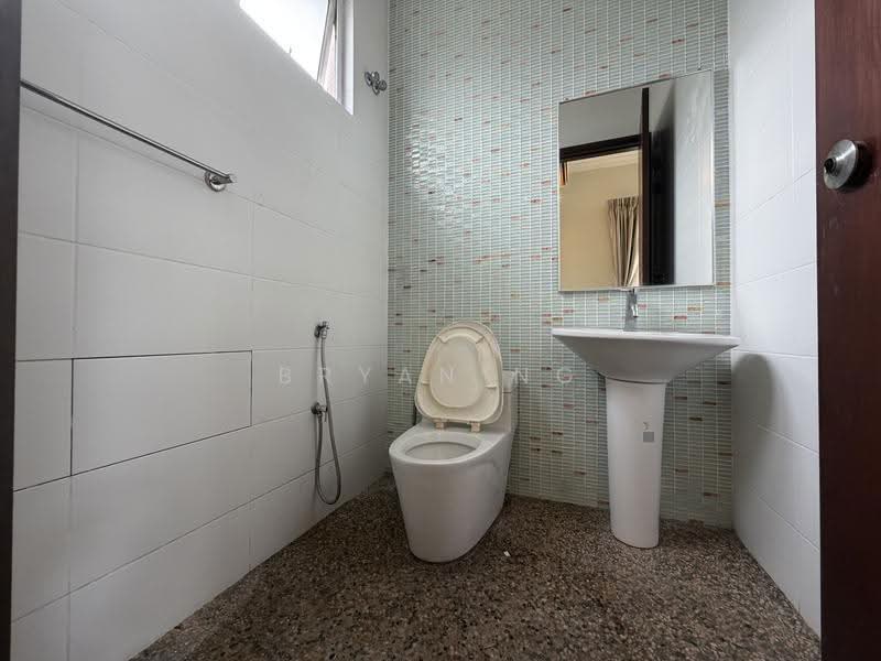 Semi-Detached House for Sale in Beverly Heights (Ampang) - Bryan Ng - Bathroom - PropertyGuru.com.my