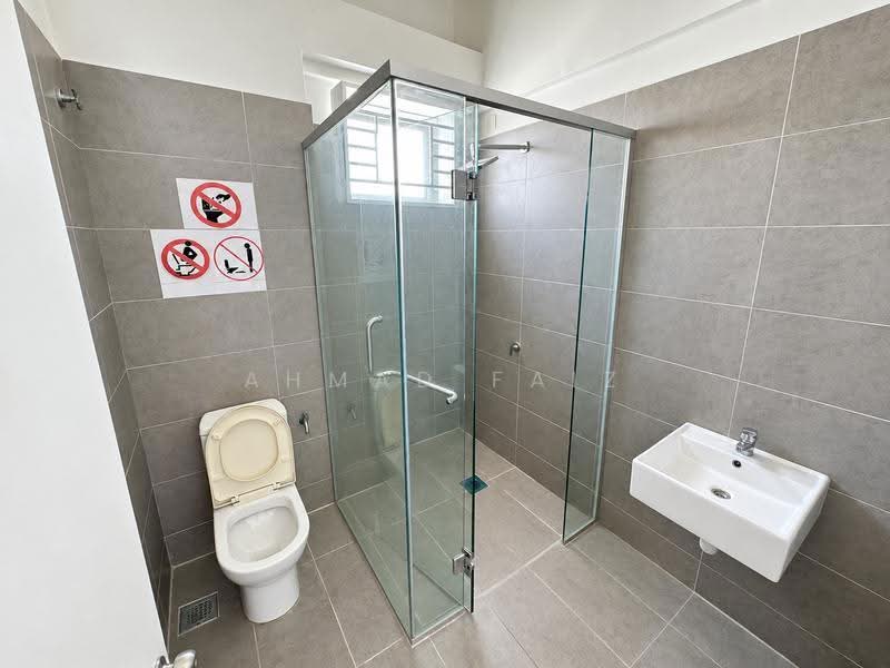 2-storey Terraced House for Sale in Dengkil (Selangor) - Ahmad Faiz - Bathroom - PropertyGuru.com.my