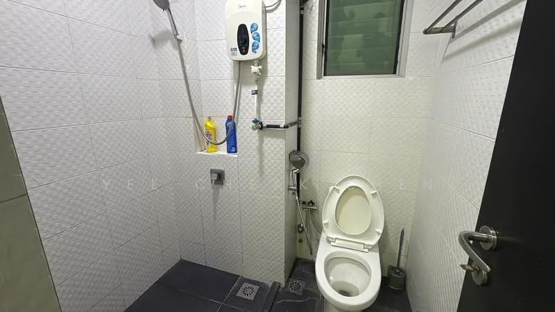 Condominium for Rent at USJ One Avenue Condo - Yee Cheak Chen - Bathroom - PropertyGuru.com.my