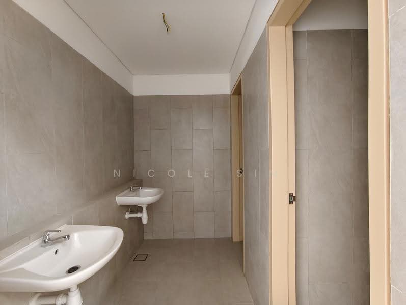 Shop for Rent in Bandar Gamuda Cove (Dengkil) - Nicole Sim - Bathroom - PropertyGuru.com.my
