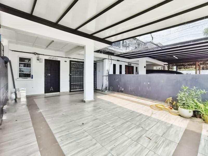 2-storey Terraced House for Sale in Bukit Indah (Ampang) - Azli Ibrahim - Exterior - PropertyGuru.com.my
