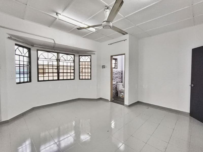2-storey Terraced House for Sale in Bukit Indah (Ampang) - Azli Ibrahim - Interior - PropertyGuru.com.my