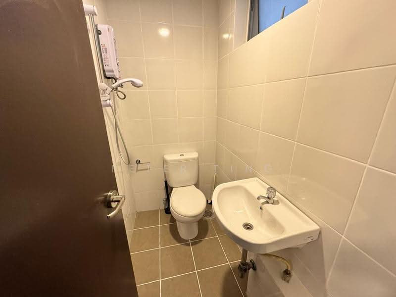 Condominium for Sale at The Bay Residences - Peter Ting - Bathroom - PropertyGuru.com.my