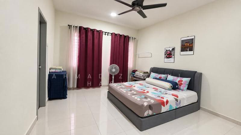 Rumah Teres 2-Tingkat untuk Dijual di Taman Salak Perdana (Dengkil) - Ahmad Zawawi Hashim - Bedroom - PropertyGuru.com.my