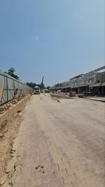 Terraced House for Sale in Bandar Baru Salak Tinggi (Sepang) - Mohd Aizat Saiful Bahri - Exterior - PropertyGuru.com.my