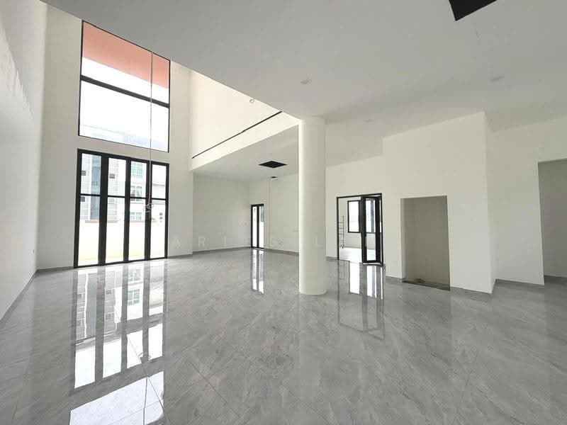 Rumah Banglo untuk Dijual di Taman Molek (Johor Bahru) - Aries Lam - Living Room - PropertyGuru.com.my