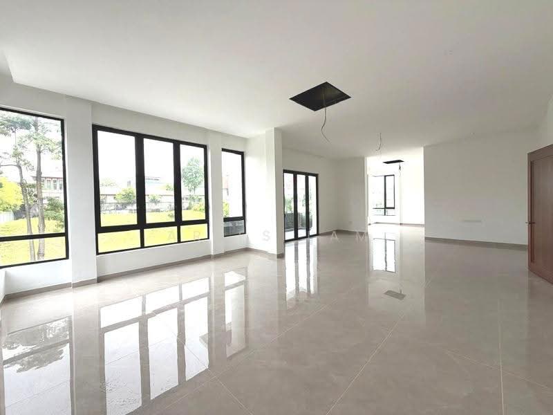 Rumah Banglo untuk Dijual di Taman Molek (Johor Bahru) - Aries Lam - Living Room - PropertyGuru.com.my