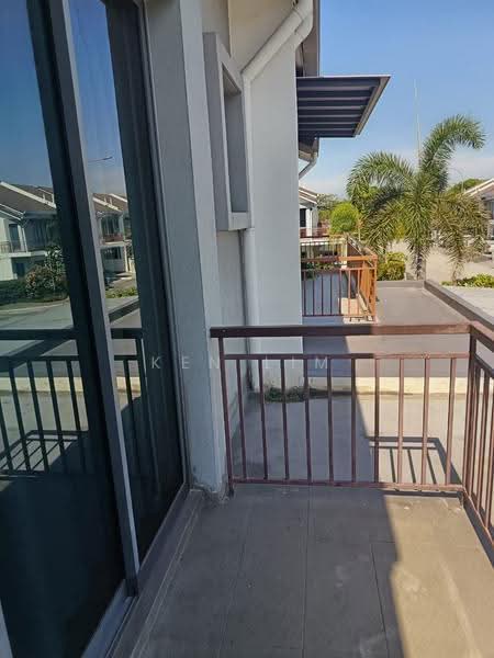 Rumah Teres 2-Tingkat untuk Disewa di Diamond City (Semenyih) - Ken Lim - Balcony - PropertyGuru.com.my