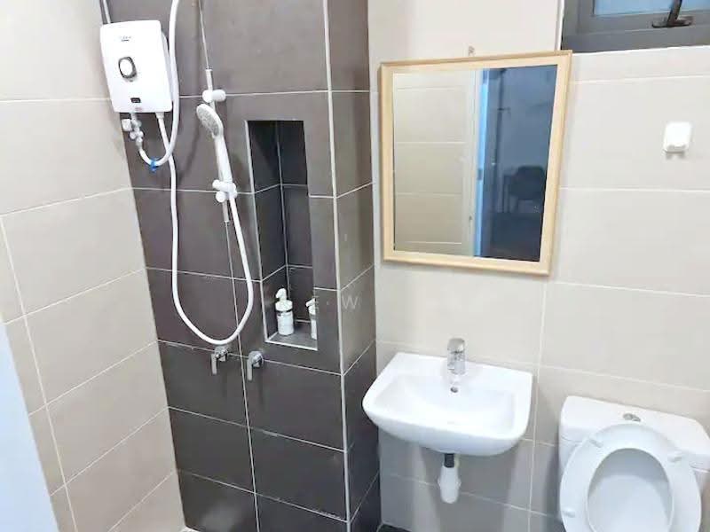 Kediaman Servis untuk Disewa di Pacific Star (Service Residence) - Kew . - Bathroom - PropertyGuru.com.my