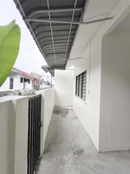 1-storey Terraced House for Sale in Taman Putri Kulai (Kulai) - EDISON CHEW - Exterior - PropertyGuru.com.my